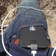 Il est suffisamment compact pour tenir dans la poche d'un Jean (fermé)