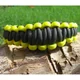 Gros plan sur le bracelet en paracorde (en version Black Yellow)